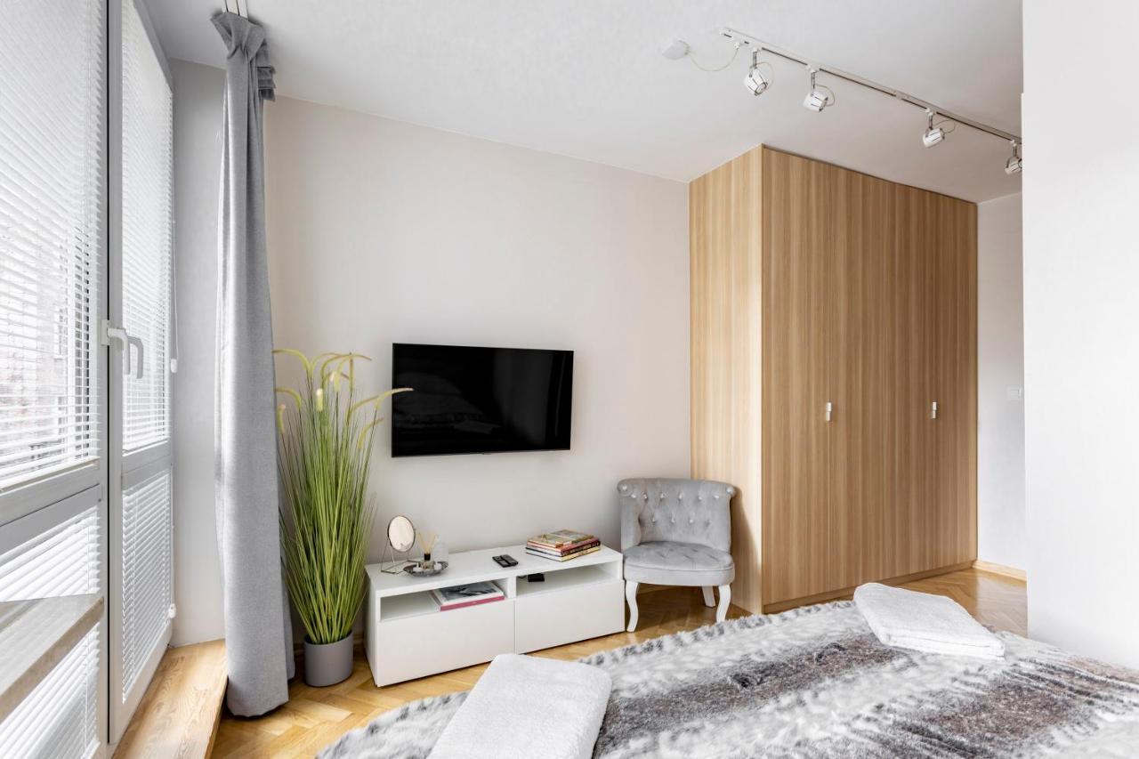 Hala Mirowska Apartments 바르샤바 외부 사진